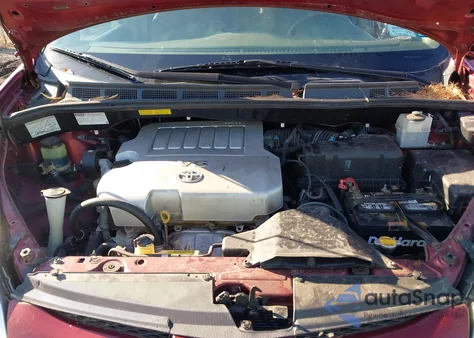 2010 Toyota Sienna Xle z USA, uszkodzony, nr VIN 5TDYK4CC9AS336884